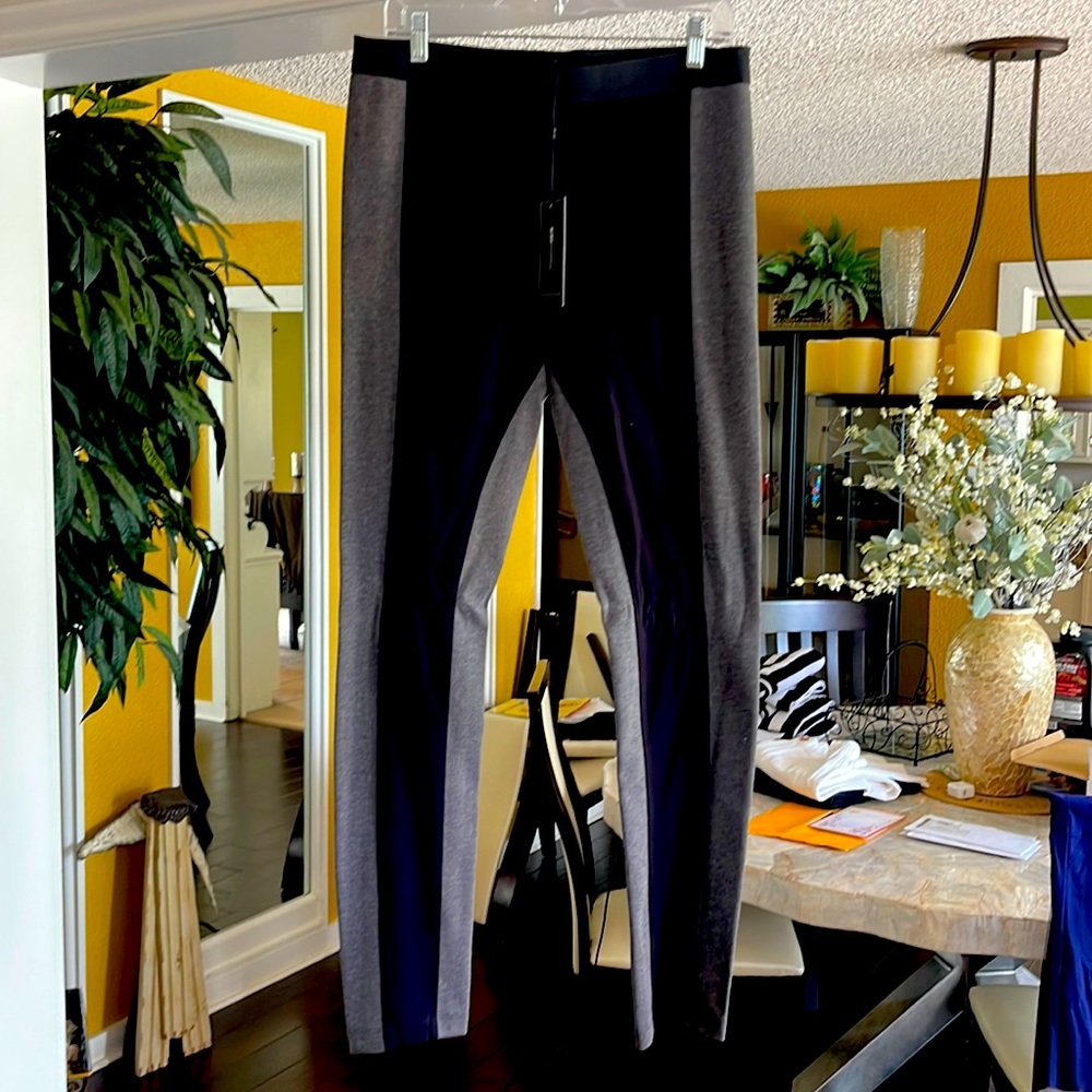 Awesome leggings never worn price tag on